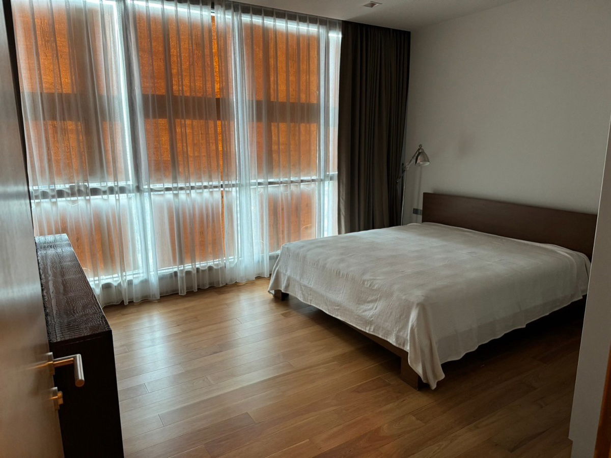 For rent condo hyde sukumvit 13 2 Bed 118.1 Sq.m (S15-5521 )