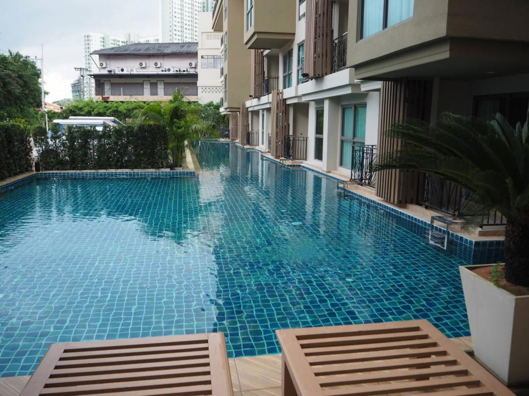 For rent City Garden Tropicana Pool Access Condo Pattaya North Wong Amat Beach 1 Bed 32.98 sq.m. Fully furnished, rent 13,000 baht per month.