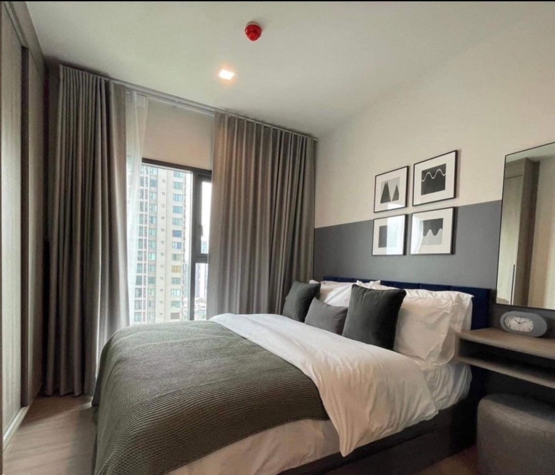 MN1966 The Base Phetchaburi Thonglor