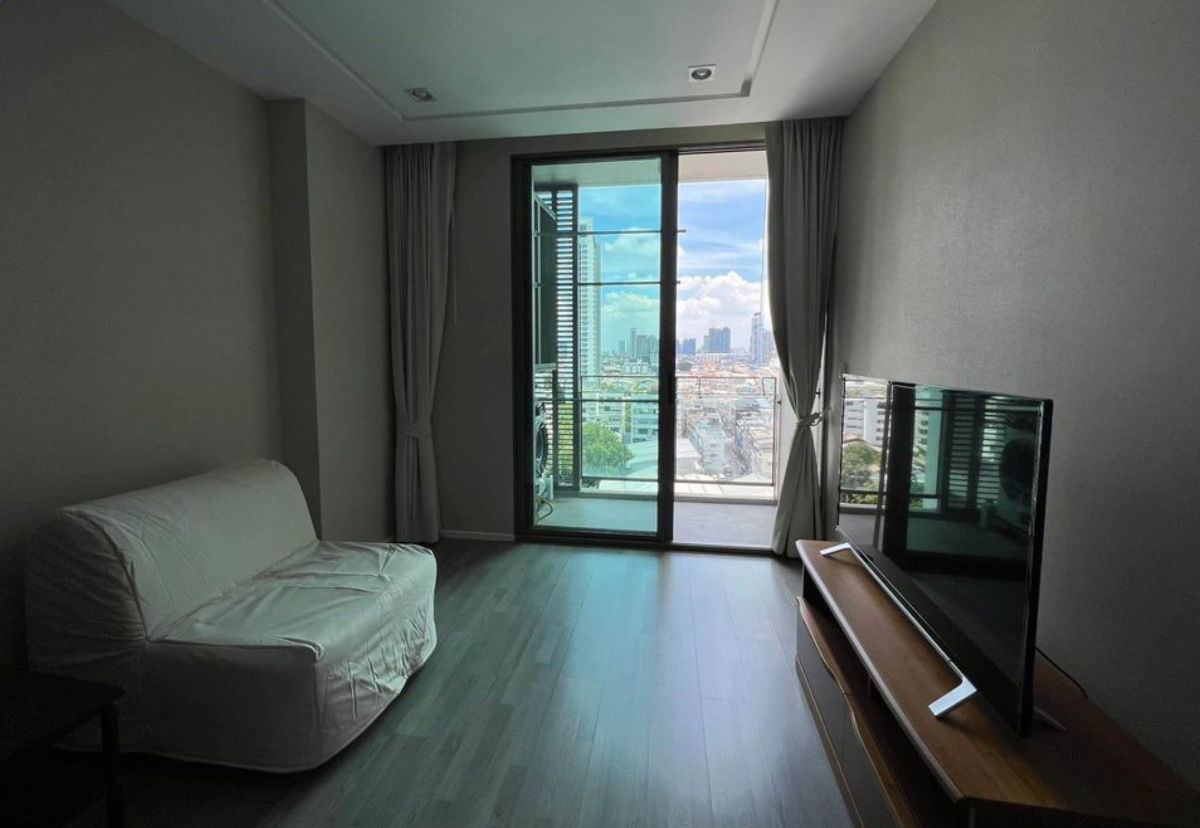 for rent 333 Riverside. 1bed 47sqm. Line id: @pfagent