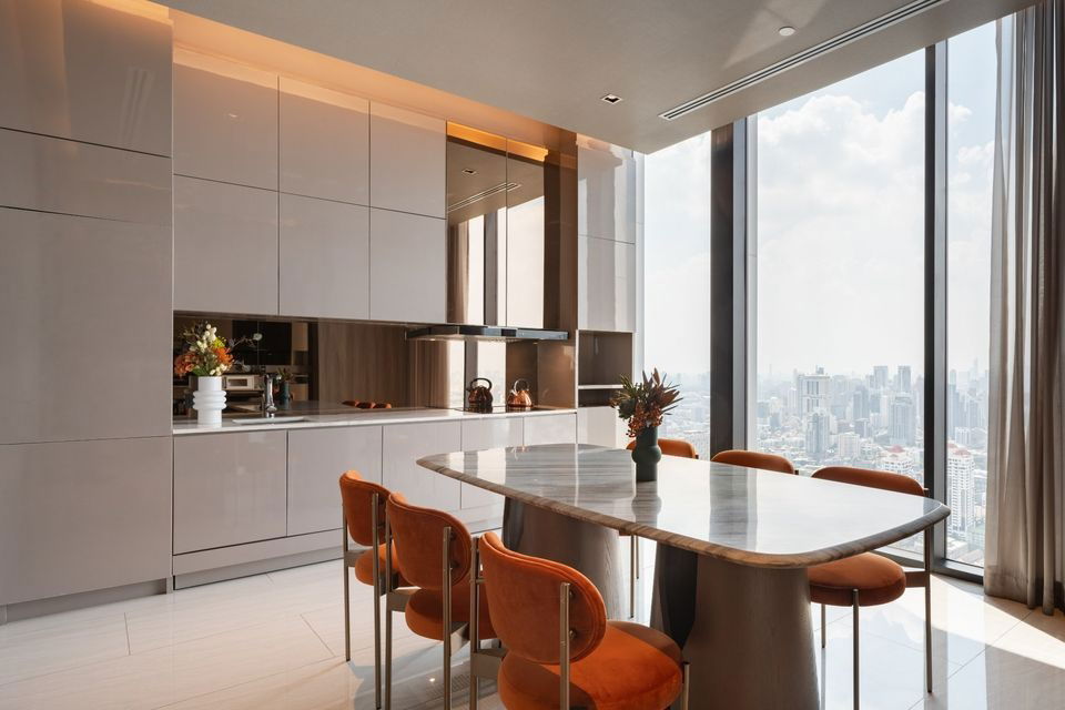 Code: KJ2868  for rent PARK ORIGIN THONGLOR // Line ID: @kjcondo (with @) //