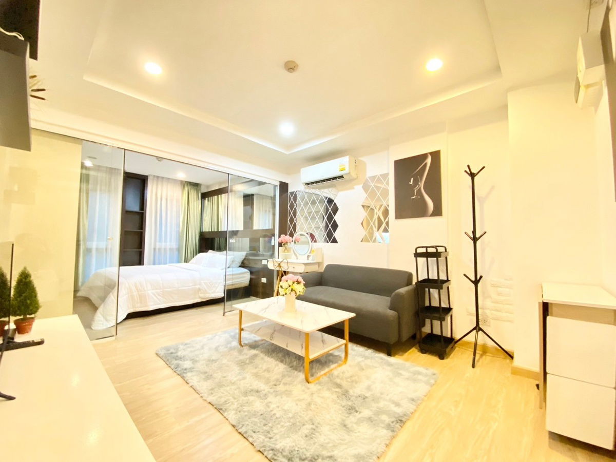 For rent, Park Exo (Owner Post), 34 sq m., next to chocolate view, price 8,500 baht, but you can stay