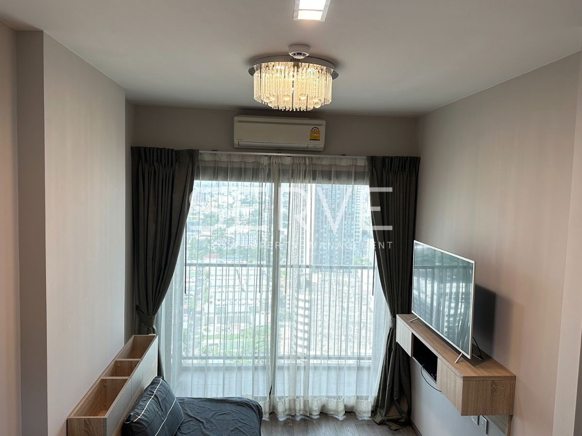 Best Price 1 Bed Nice View Fully furnished  Good Location Close to MRT Lat Phrao 100 m.   @ Whizdom Avenue Ratchada-Ladprao