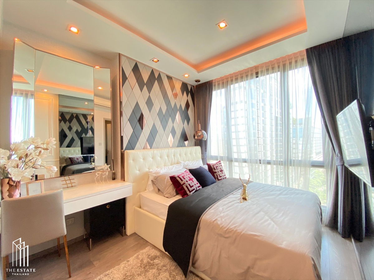 For rent Whizdom Avenue Ratchada-Ladprao, fully furnished room, beautiful, ready to move in, high floor, south side, city view, see green space,