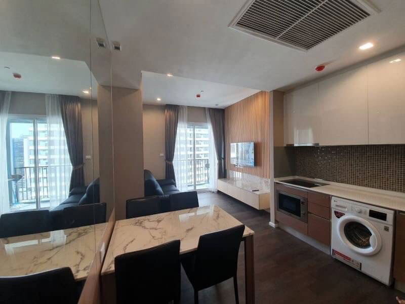 出租 The Saint Residences 可协商@condobkk（也带有@）