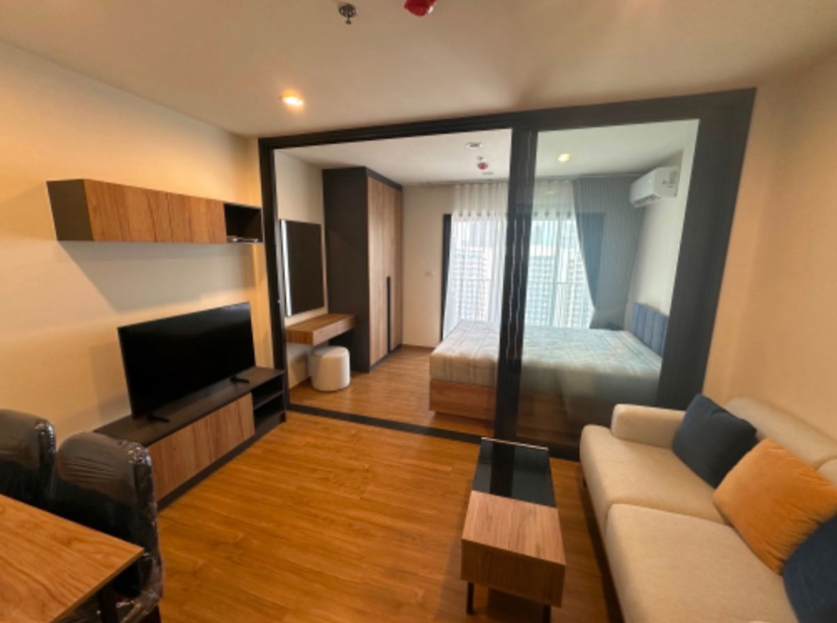 Rent The Line Wai, beautiful room, full furniture near BTS, Lat Phrao Intersection Interested in Atline@841qqlnr