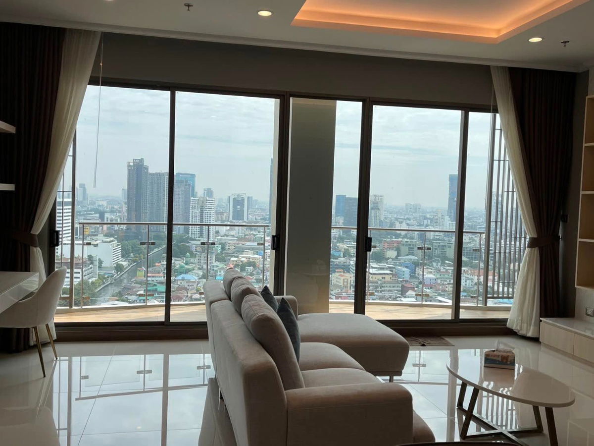 3 Bedroom Supalai Oriental Sukhumvit 39 fully furnished with High Speed WIFI