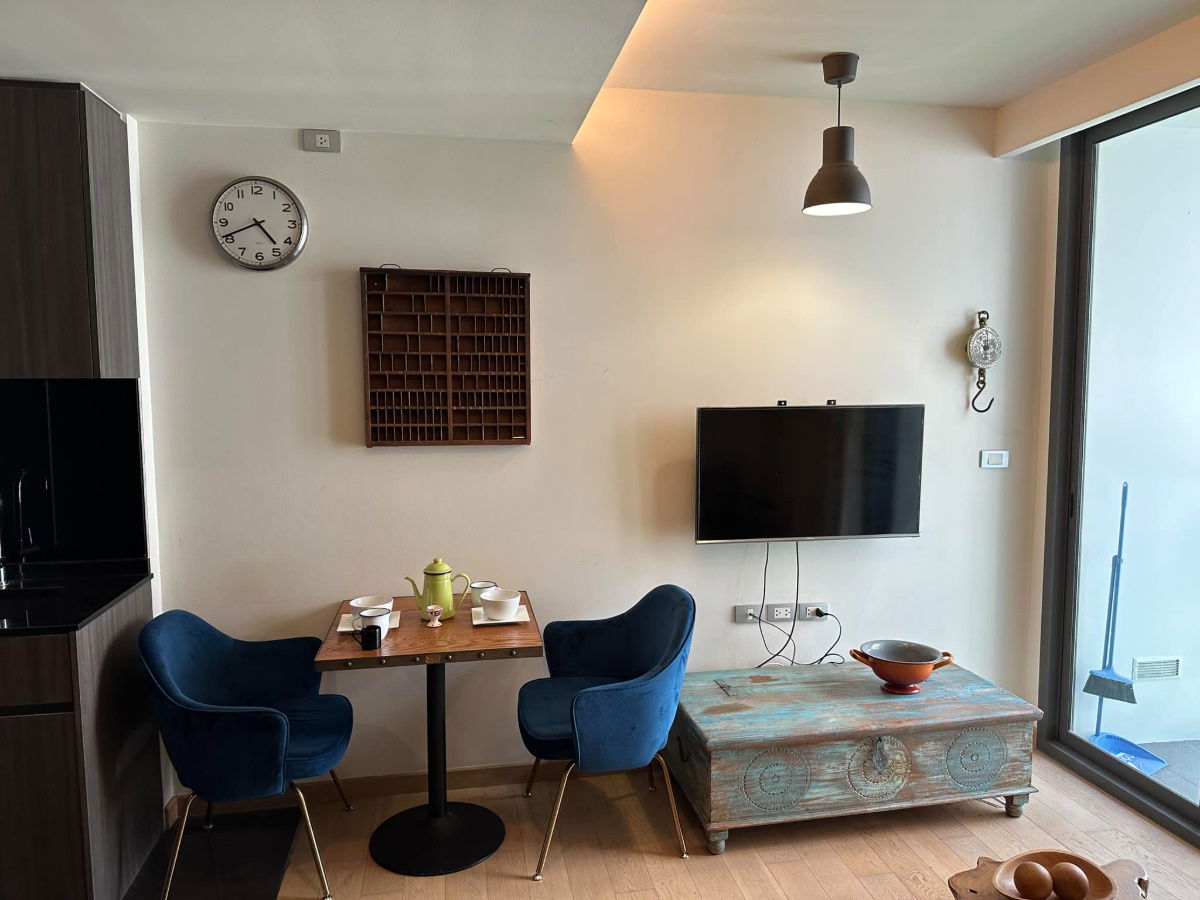 Code: KJ3249  for rent Via 49 // Line ID: @kjcondo (with @) //