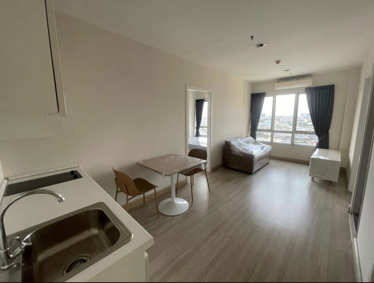 ငှားရန်ရှိသော : Motif Condo Sathorn - Wongwian Yai ၊ အိပ်ခန်း 2 ခန်း (အသစ်) ၊ လှပသော ပရိဘောဂအပြည့်အစုံ ၊ BTS Phrom Nimit အနီး။