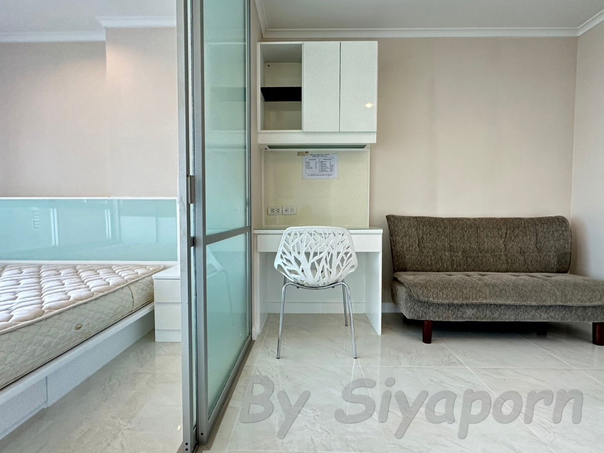 🌸🌸🌸SI 241201 For rent Lpn place rama4 -kluaynamthai Nice room,New Renovated,Best price!!!!!! Near BTS Ekkamai!!!!