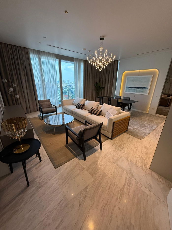 LTH11345-Four Seasons Private Residences  FOR RENT Size 250 sqm. 3 beds 3 baths Near BTS Saphan Taksin Station ONLY 395K/Month