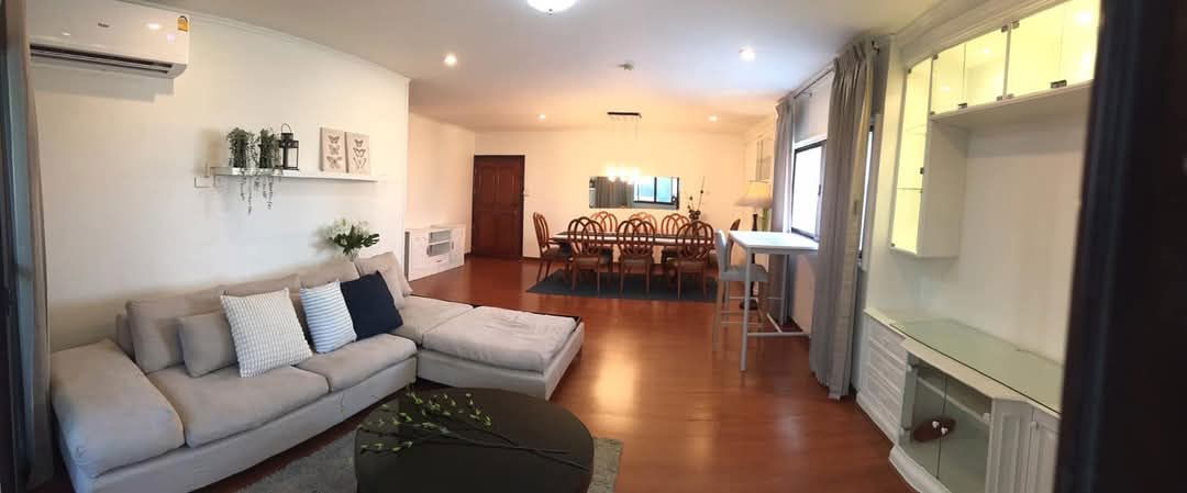 P521 Condo for rent Srivara Mansion (Sriwara Mansion) 3 bedrooms, size 160 sq m., City View, fully furnished, ready to move in immediately