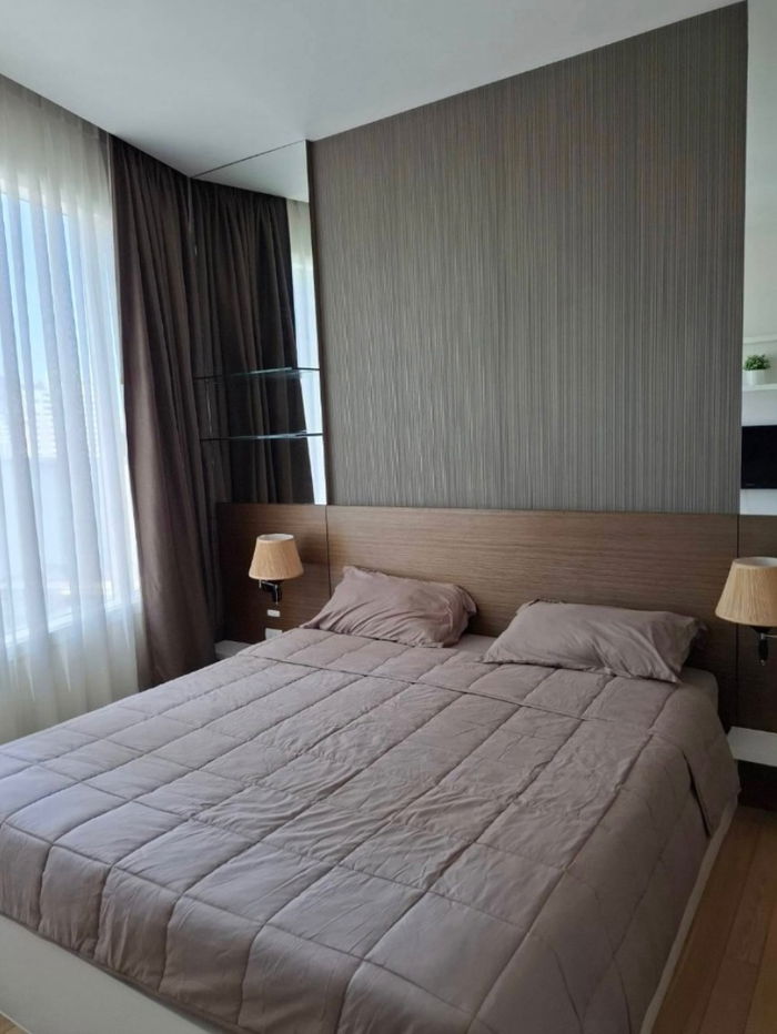 For rent 39 by Sansiri, 2 bedrooms, beautiful, ready to move in, near BTS Phrom Phong. Interested, add Line @841qqlnr