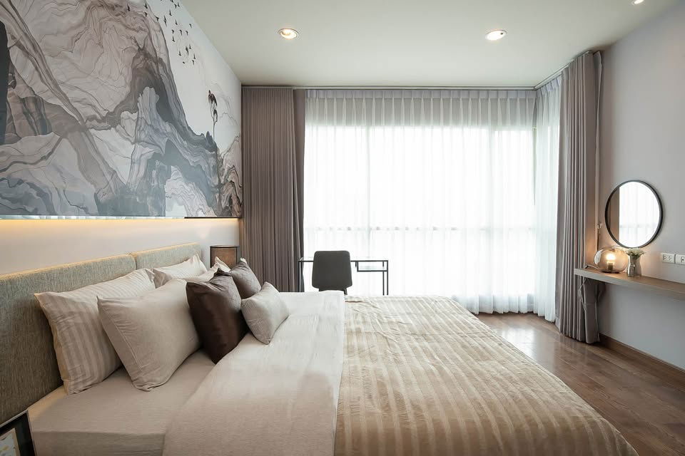 Code: KJ3525  for rent The Address Art Deco Chidlom // Line ID: @kjcondo (with @) //