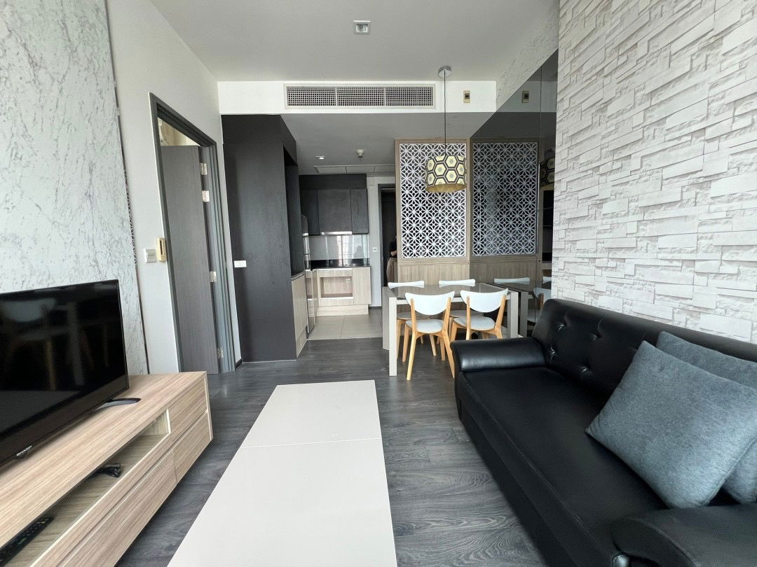 Edge sukhumvit23 Near MRT sukhumvit and BTS Asoke ✅Ready to move in