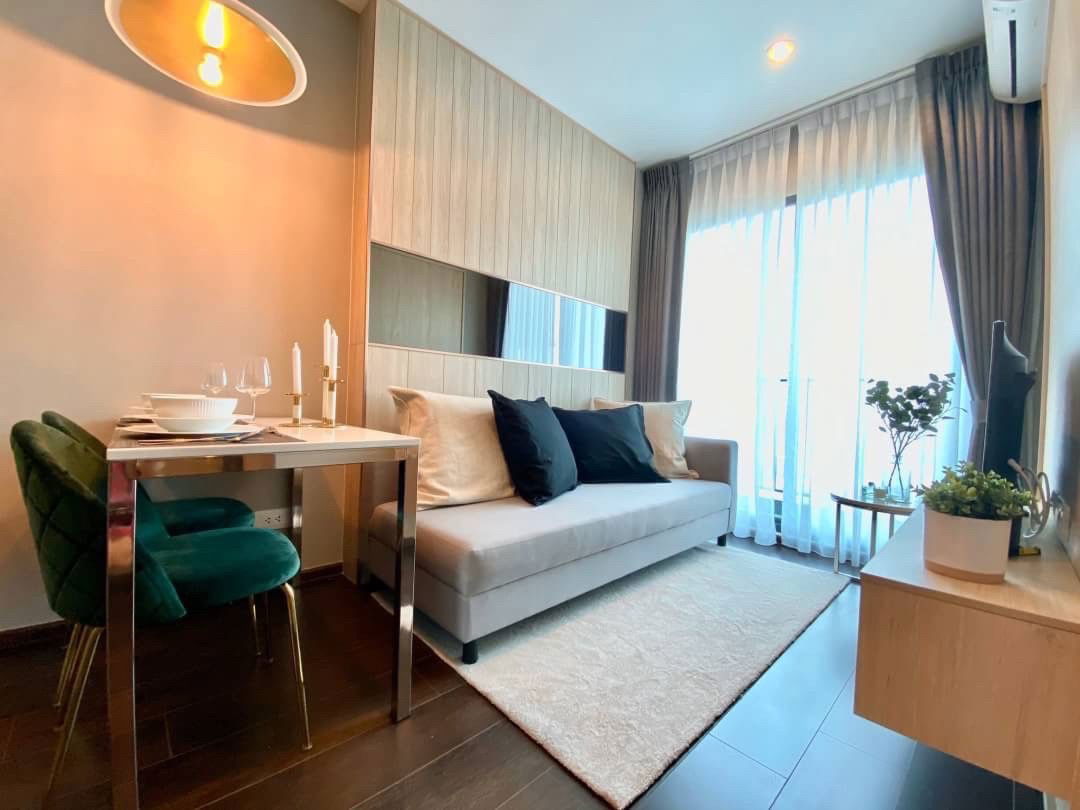 *** Condo for rent : C Ekkamai  1 Bedroom Nice decorated Fully furnished Built in furniture Unblock view ***