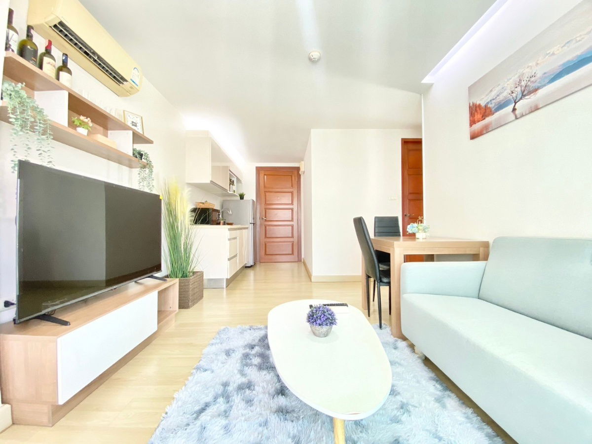Condo for rent, 2 bedrooms, 1 bathroom, at Emerald Residence Ratchada, near MRT Huai Khwang