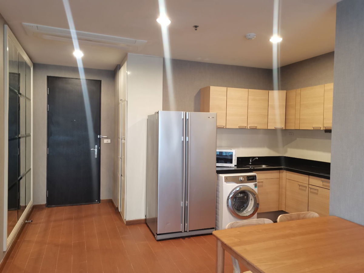 Available for rent!! The Address Chidlom, 2 Bedroom with 85 sqm. corner unit. Garden view, Ready to move in