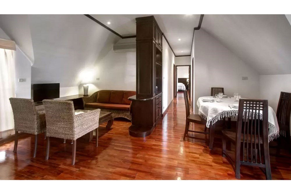 [920081001-1227] "Find Paradise: Golden Palms Condo in Patong"