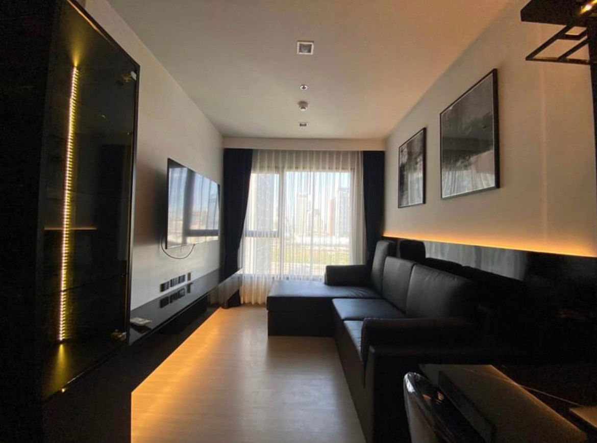 Life Asoke Rama9 1 bedroom 1 bathroom for rent only 22,000 ready to move     Line : @apopplace