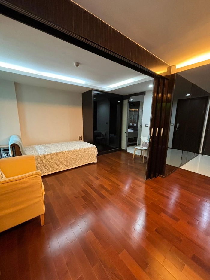 The Address Sukhumvit 61   ((BTS ekkamai  )) MK-02  line @livingbkk