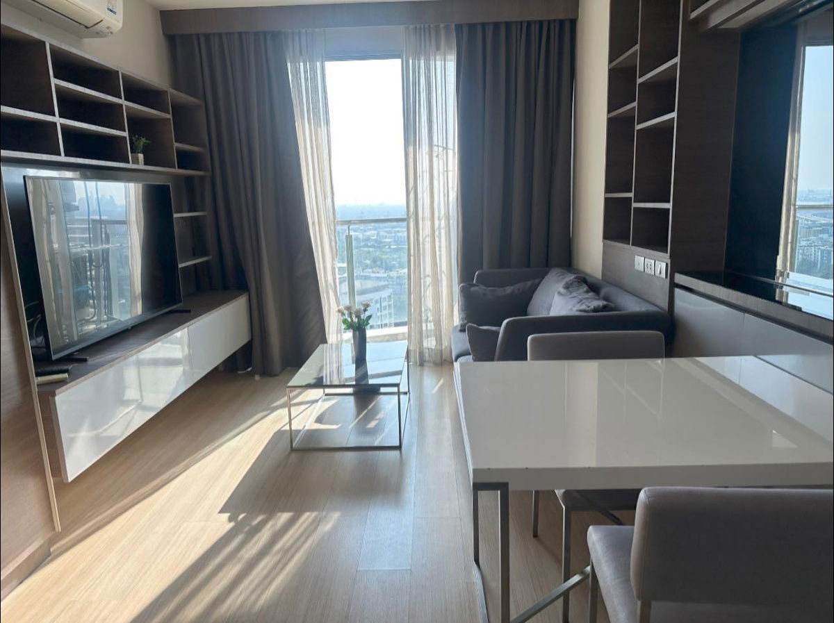 Code: KJ4155  for rent Sky Walk Residence // Line ID: @kjcondo (with @) //