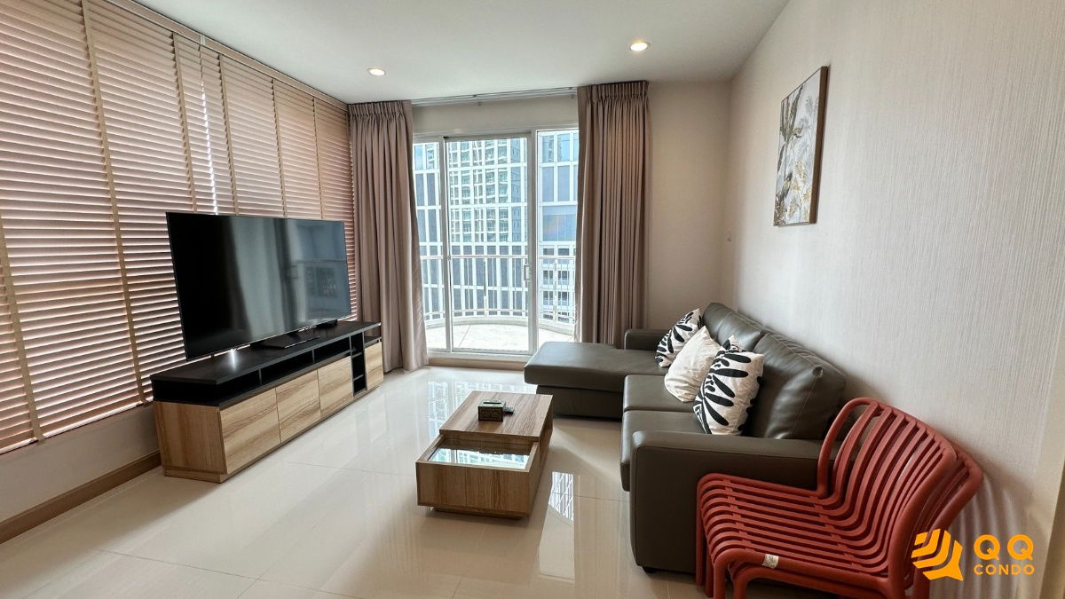 🛋️🏬 出租 Supalai Prima Riva 1 床，100 平方米，房间漂亮，家具齐全。