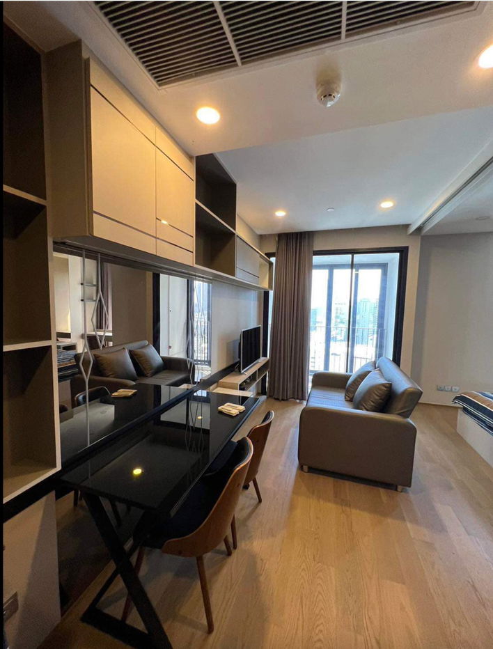 for rent Ashton Chula-Silom. 1bed 34sqm. Line id: @pfagent