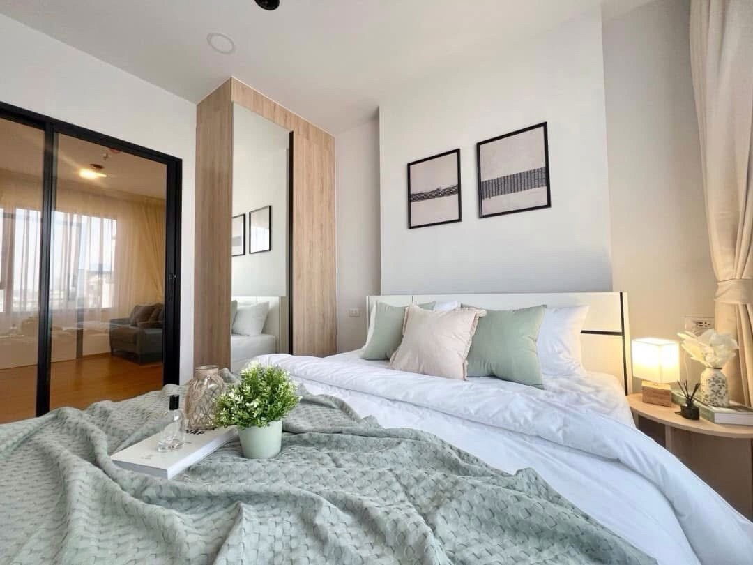 MN2240 Chewathai Pinklao Full Furnitured