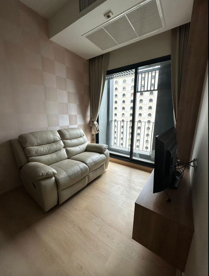 for rent Capital Ekkamai. 1bed 36sqm. Line id: @pfagent