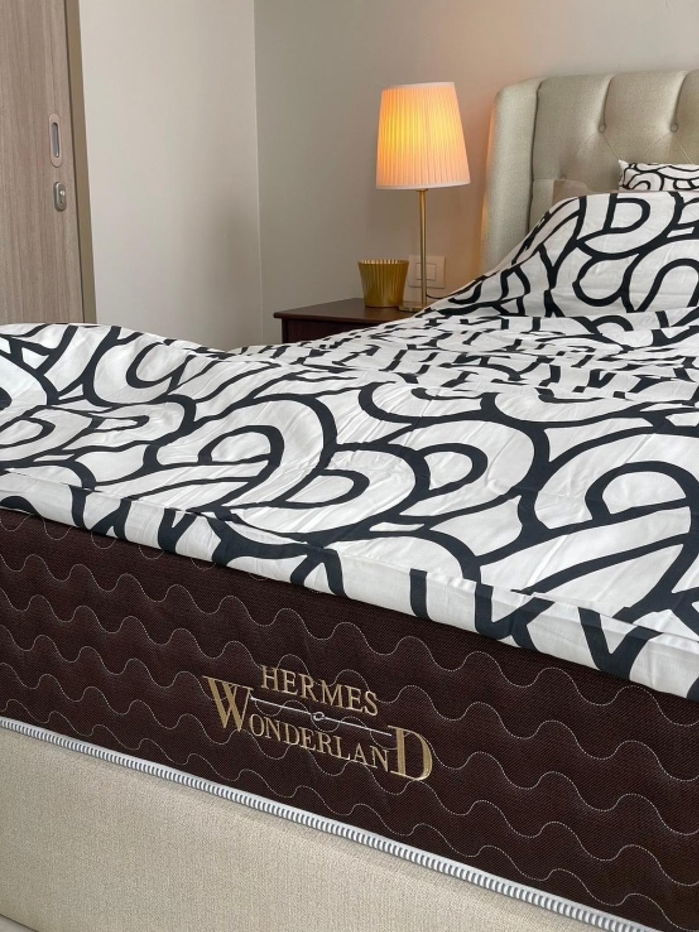 Noble Ploenchit 24楼单间公寓