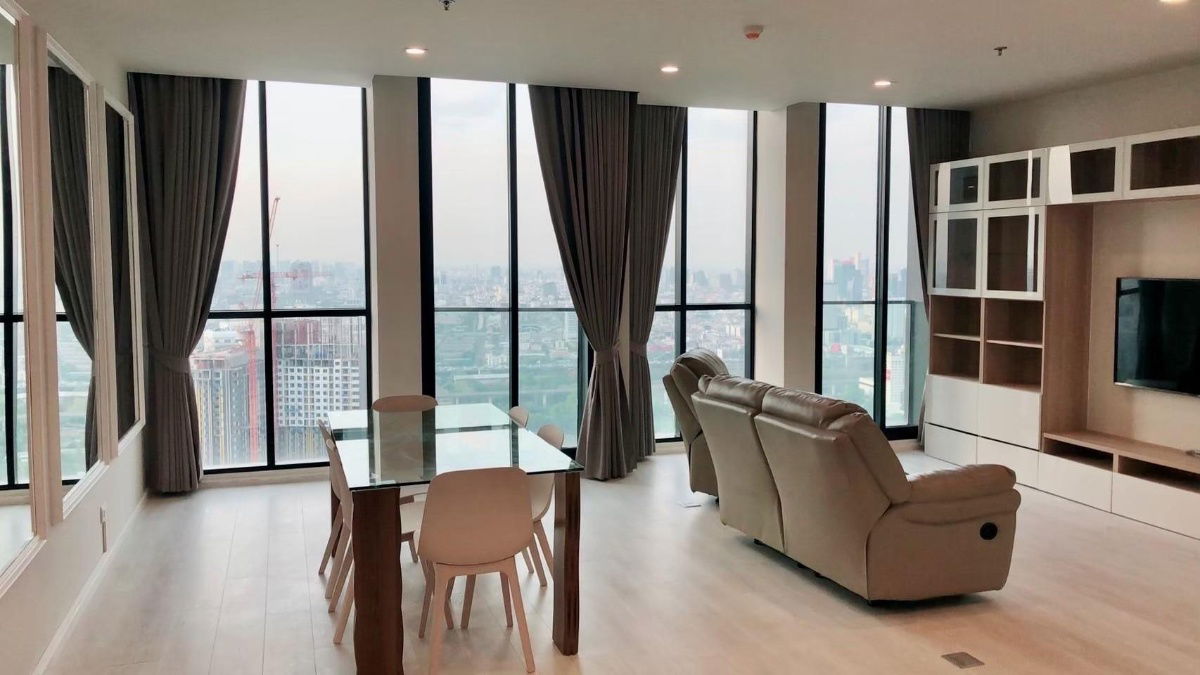 LTH11617-Noble Ploenchit FOR RENT Size 120 sqm. 2 beds 2 baths Near BTS Phloen Chit Station ONLY 129K/Month