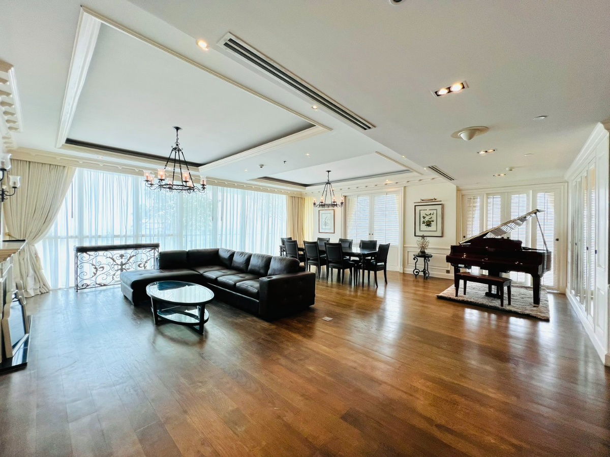 for rent The Pano. 3beds 239sqm. In-room Piano! Line id: @pfagent