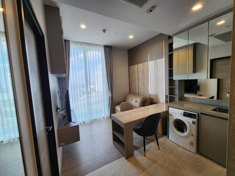 For rent at The Crest Park Residences, More Rooms available, Fast response via LINE, Price Negotiable