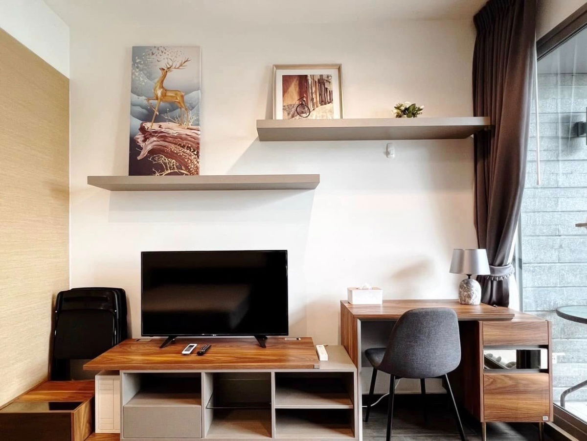 Condo for Rent at The Lofts Ekkamai  ID Line : @pccenter