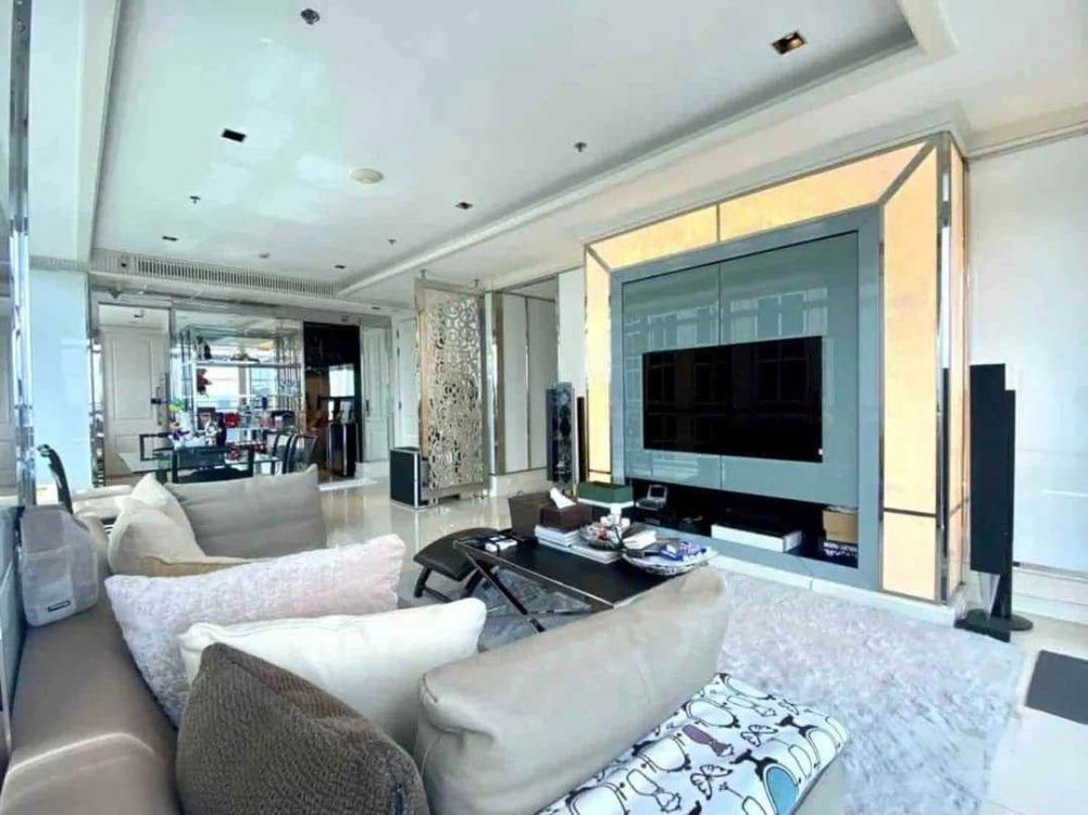 LTH11809- Athenee Residence FOR RENT Size 140 sqm. 2 beds 2 baths Near BTS Phloen Chit Station ONLY 120K/Month