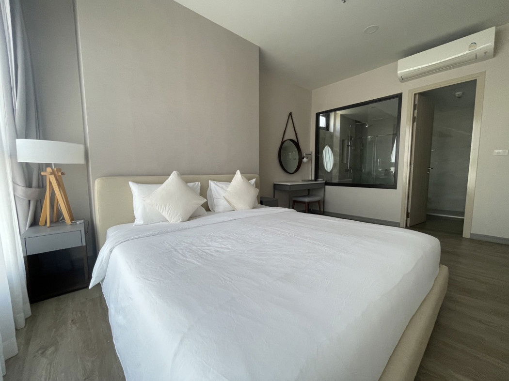 For rent Keen Center Sriracha Condo  near shopping mall walking distance to Robinson only 3 minutes