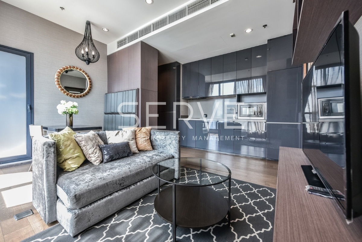 1 Bed Nice Decorate High Fl. 25+ Good Location Next to BTS Surasak 18 m. at The Diplomat Sathorn Condo / For Rent