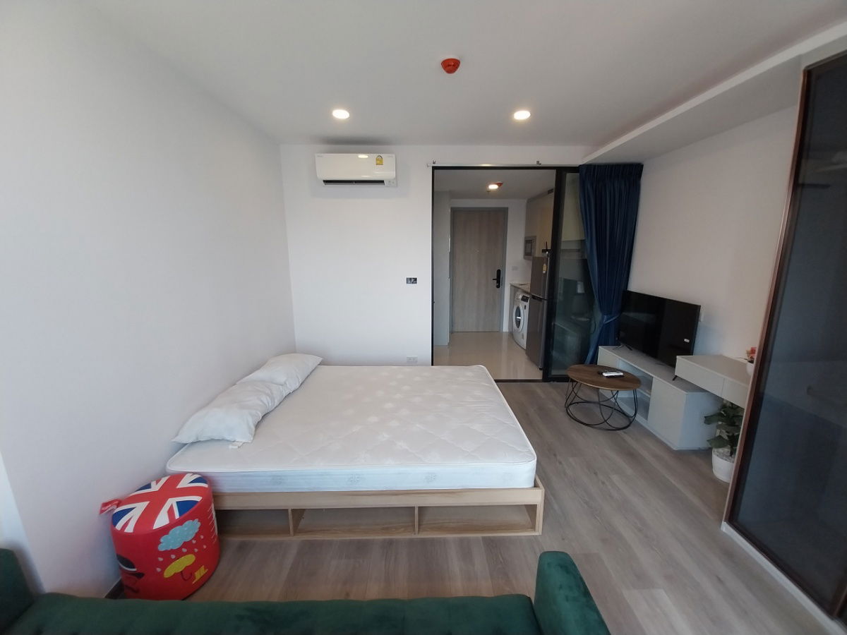 P459 Condo for rent Soho Bangkok Ratchada, near MRT Huai Khwang only 200 meters, beautiful room, fully furnished, special price, ready to book!