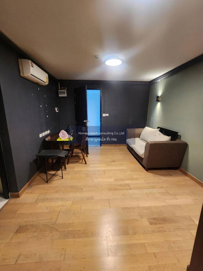For Rent Bangkok Feliz Sukhumvit 69 BTS PraKhaNong (210 m./3-min walk) Call: 061-354-4246 Negotiable Line ID: @condobkk (with @) Code H1273