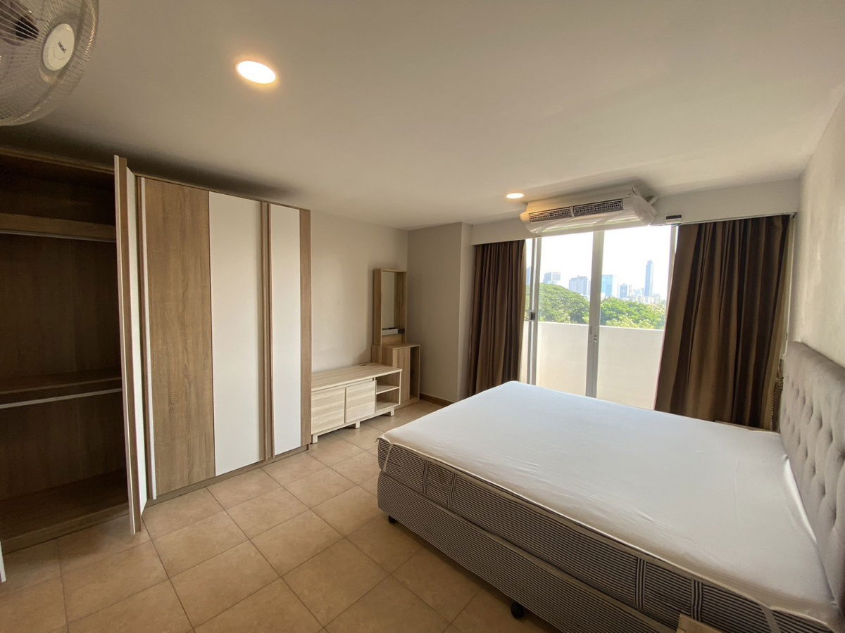 D.S. Tower 2 Sukhumvit 39 (( BTS Phrom Phong )) MK-02  line @livingbkk