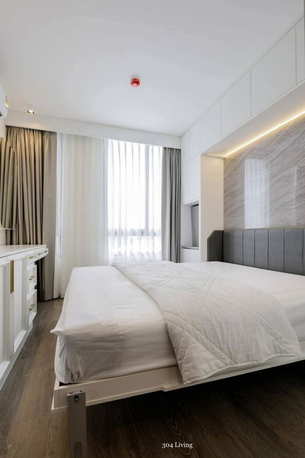 P673 公寓出租 LYSS Condominium Ratchayothin (LYSS Ratchayothin) 毗邻 BTS，房间漂亮，家具齐全，包括洗衣机