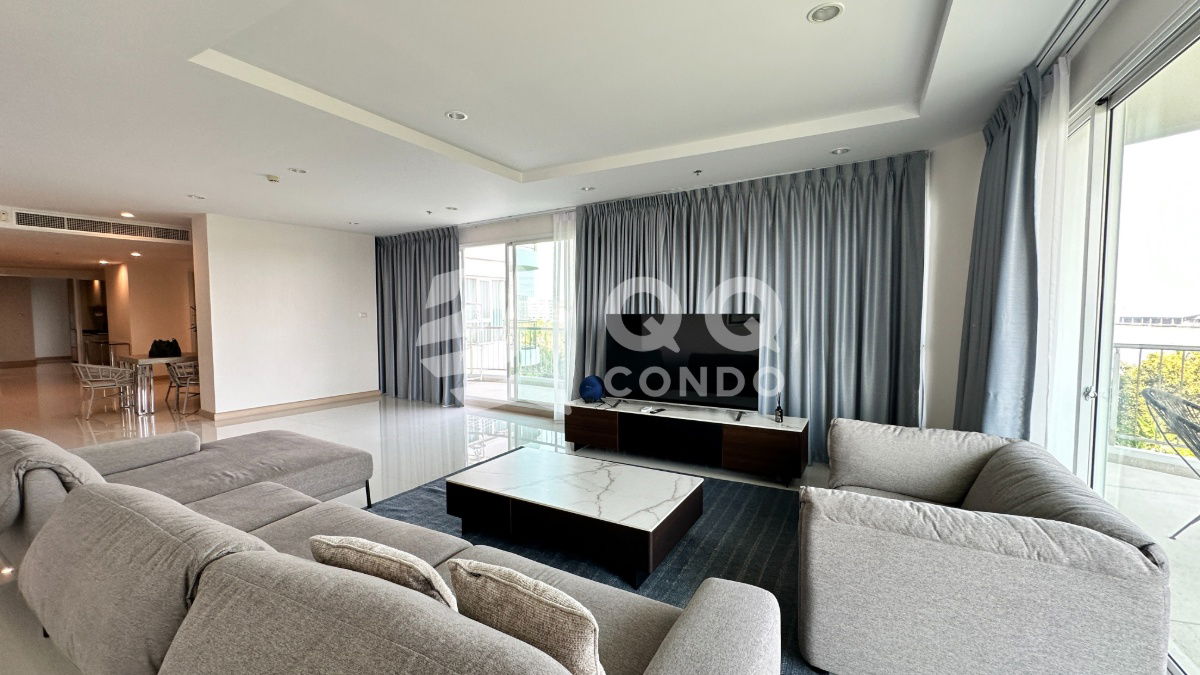 🛋️🏬 出租Supalai Riva Grande 3房，284平方米，房间漂亮，家具齐全。