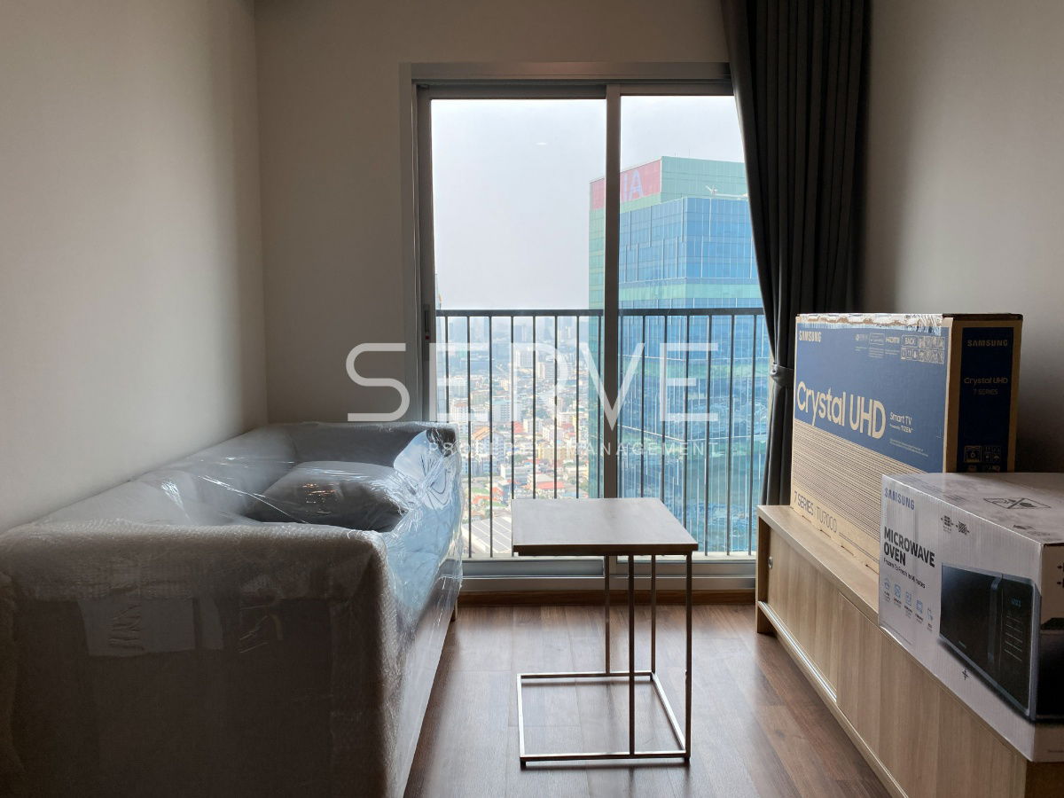 1 Bed Nice Room Fully furnished Super High Fl 35 Next to MRT Thailand Cultural Centre Station  @  Noble Revolve Ratchada 2