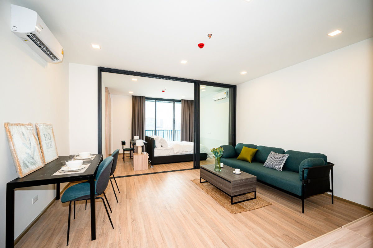 For Rent: Condo XT Phayathai *new room* at Line : @homefinder