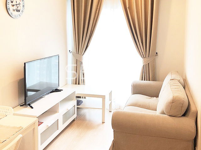 1 Bed Nice View & Nice Location High Floor Good Location MRT Thailand Cultural Centre 80 m. @ Noble Revolve Ratchada 1