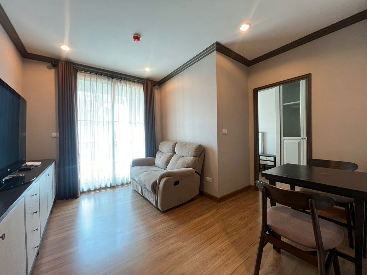 Urgent For Rent Condo The Reserve Kasemsan3 ready to move in