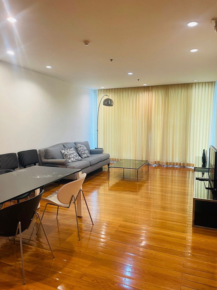 LTHC11948 – The Royal Saladaeng FOR RENT Size 150 sqm. 3 beds 3 baths Near BTS Sala Daeng Station ONLY 100K/Month