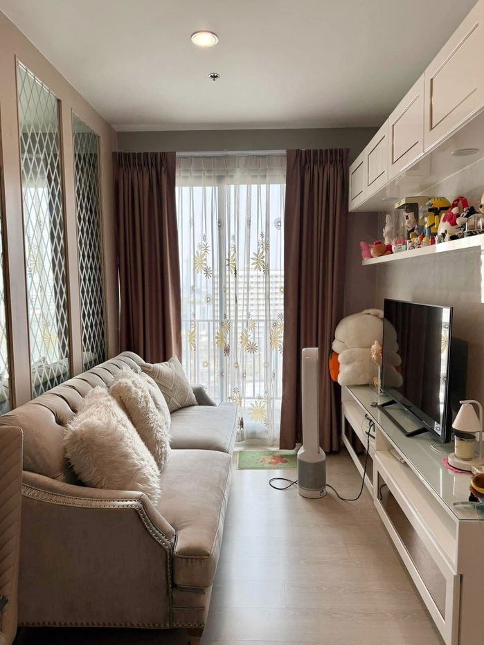 *** Condo for rent : The Niche Pride Thonglor-Pethcaburi 1 Bedroom Free with-fi Nice decorated  Built-in furniture Swimming pool view ***