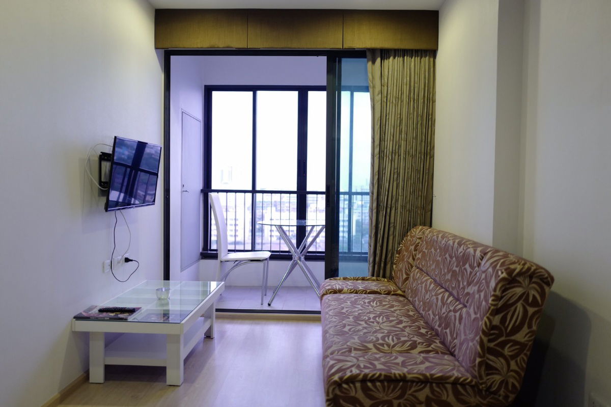 Ideo Sathorn Thapra       31 sqm  1 bedroom, 1 bathroom
